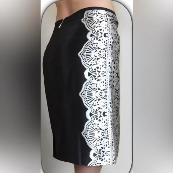 Tory Burch Beautiful Black Satin Contrast Lace PrintSkirt 🖤